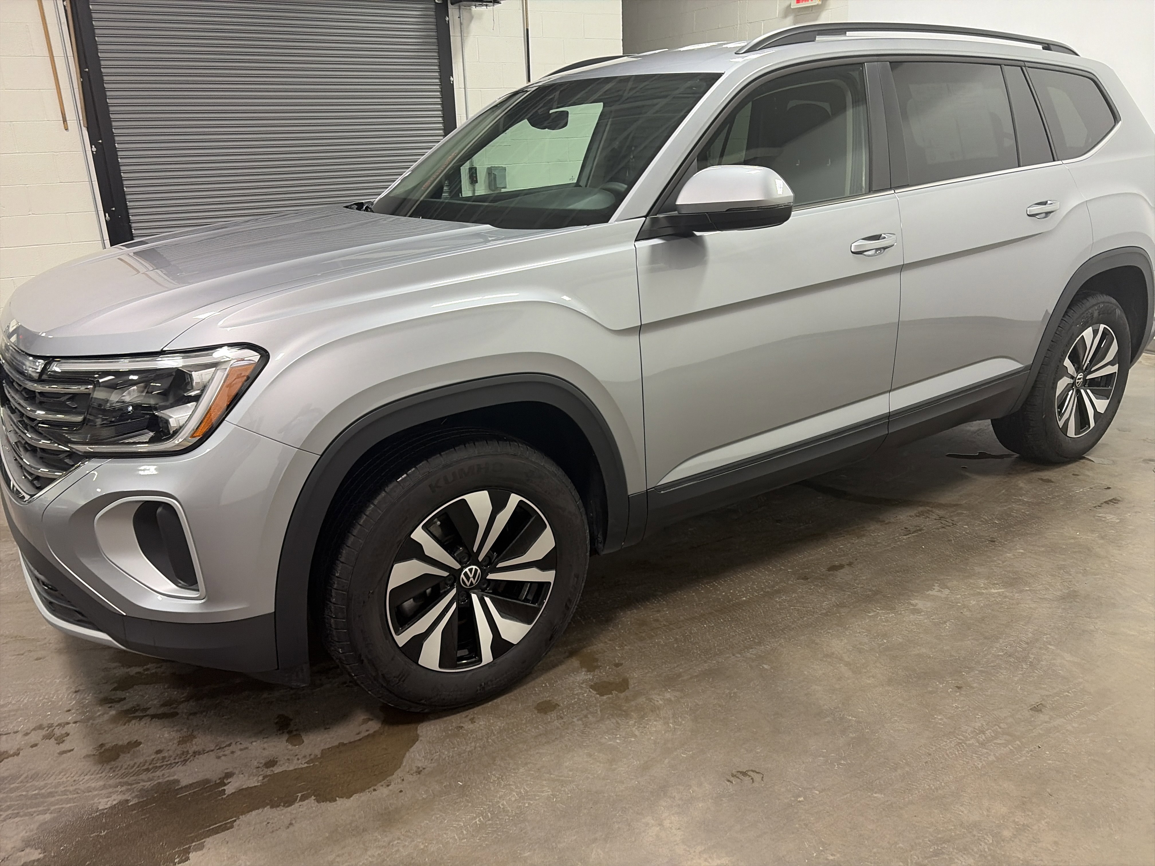 Certified 2025 Volkswagen Atlas SE AWD/4WD image 6