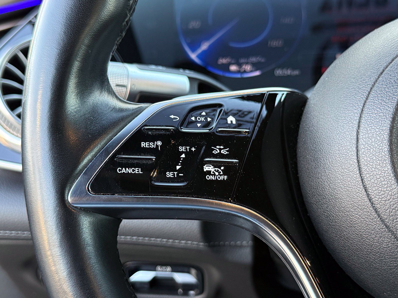 Used 2023 Mercedes-Benz EQS 580 4MATIC Sedan image 32