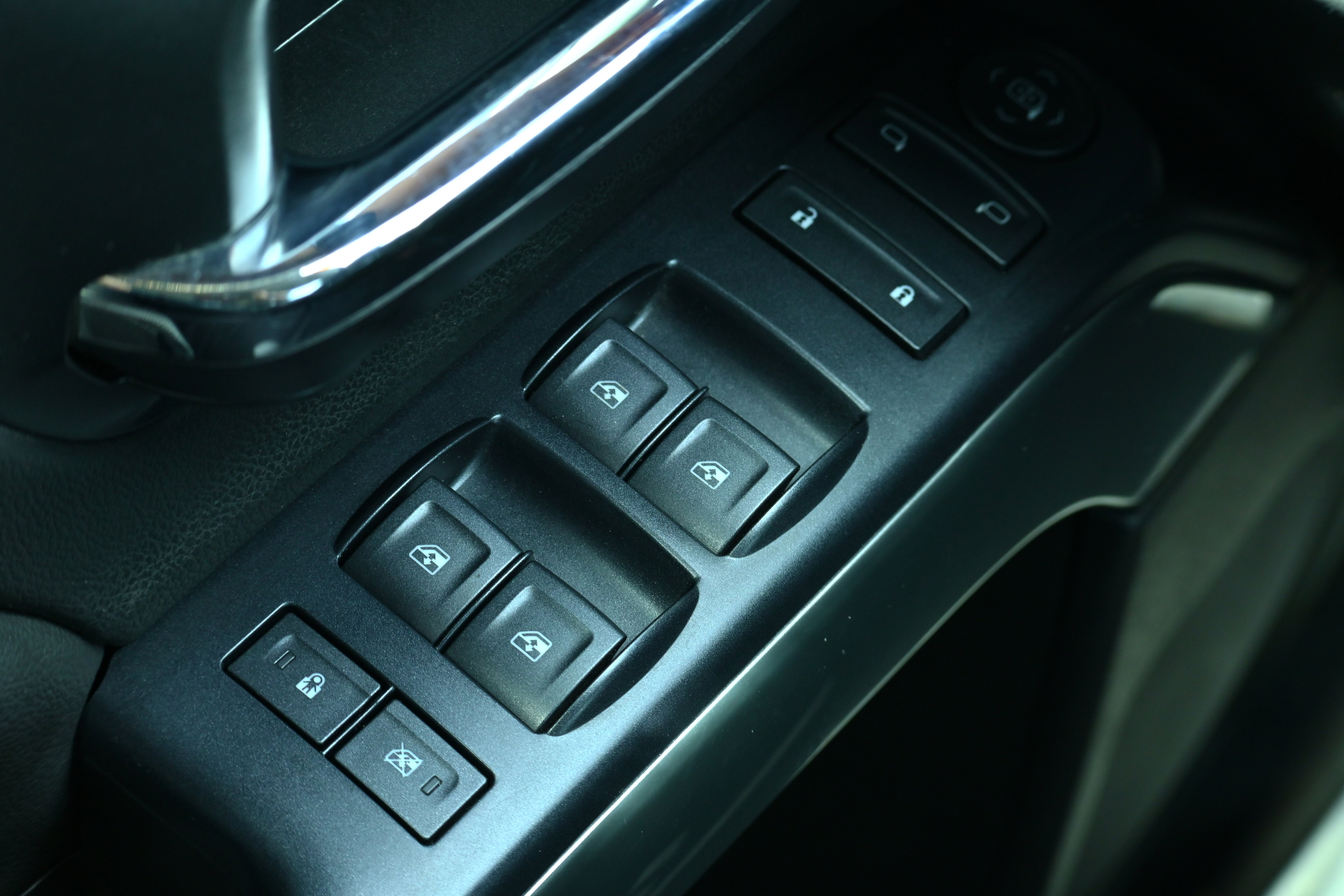 Used 2018 Chevrolet Silverado 1500 LT w/ All Star Edition image 24