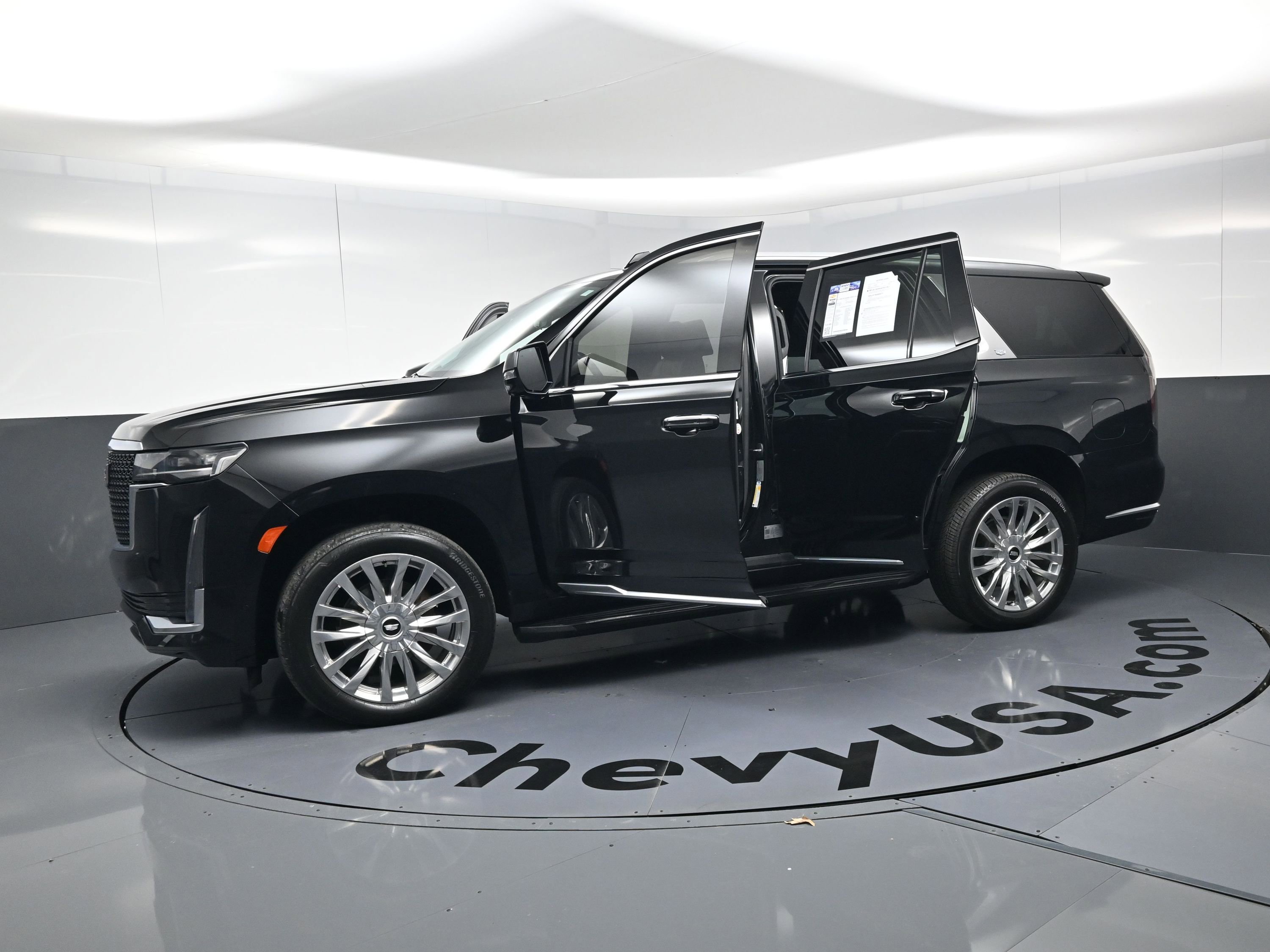 Used 2021 Cadillac Escalade Premium Luxury image 22