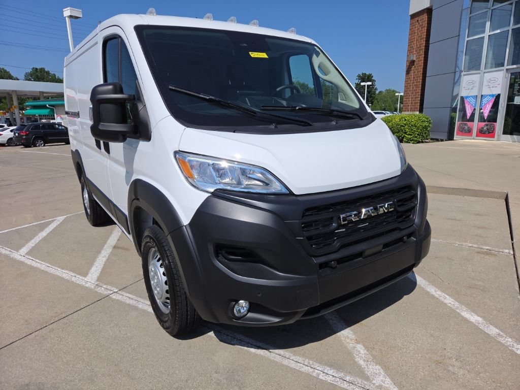 Used 2025 RAM ProMaster 1500 w/ Premium Convenience Group FWD image 3