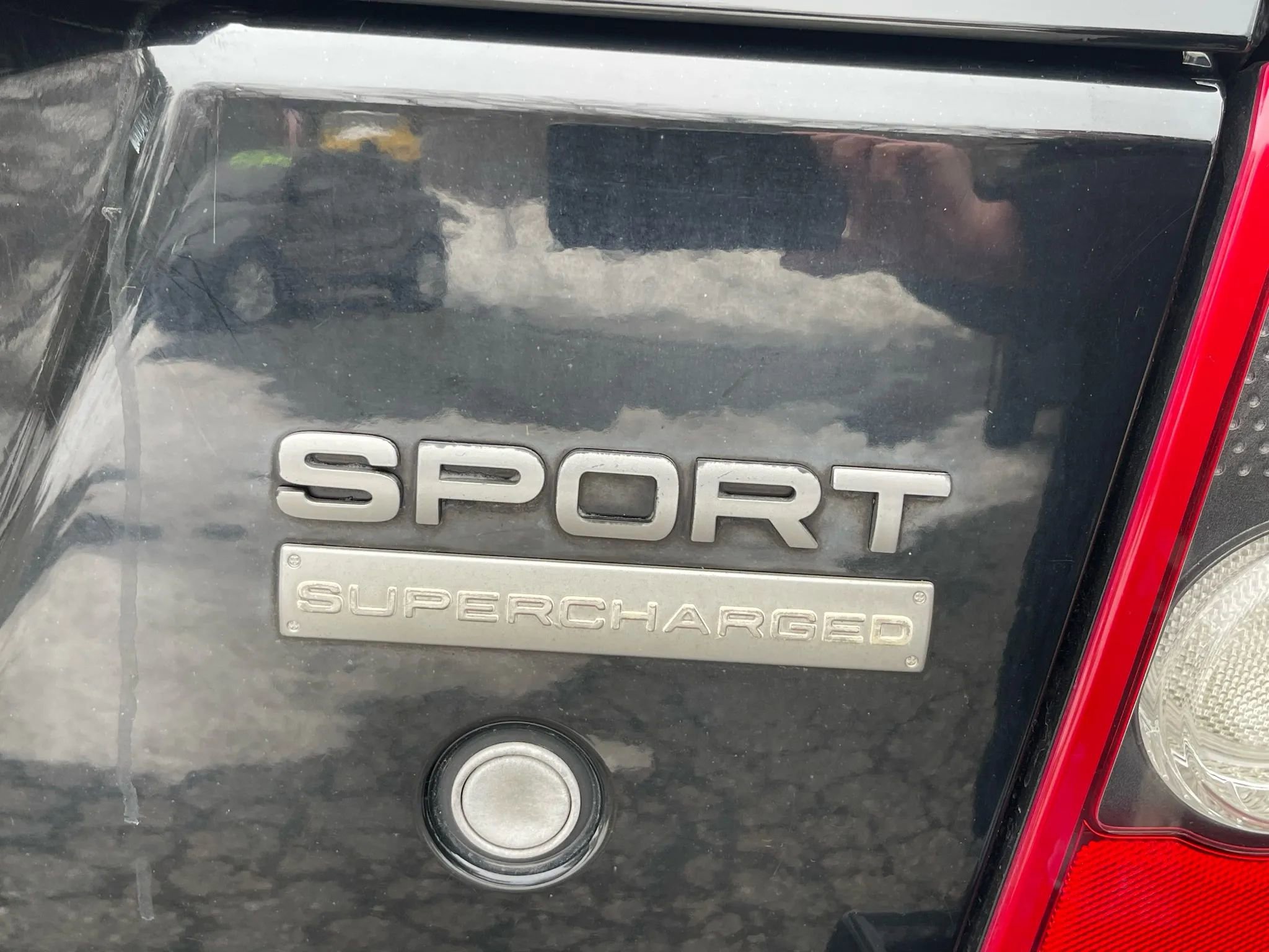 Used 2008 Land Rover Range Rover Sport Supercharged AWD/4WD image 26