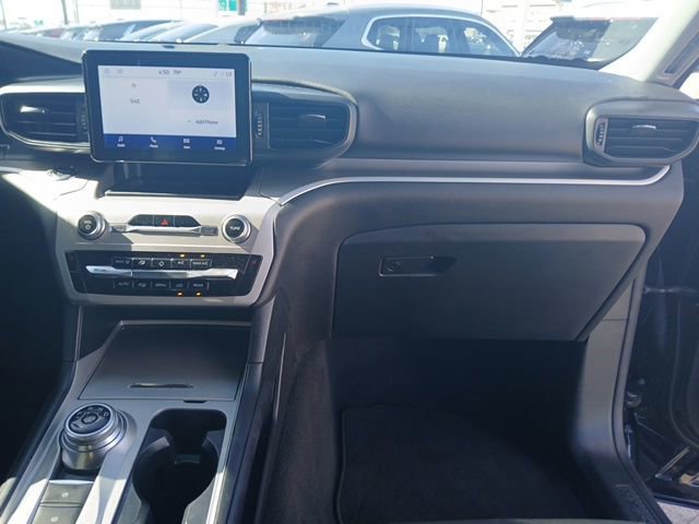 Used 2022 Ford Explorer XLT image 16