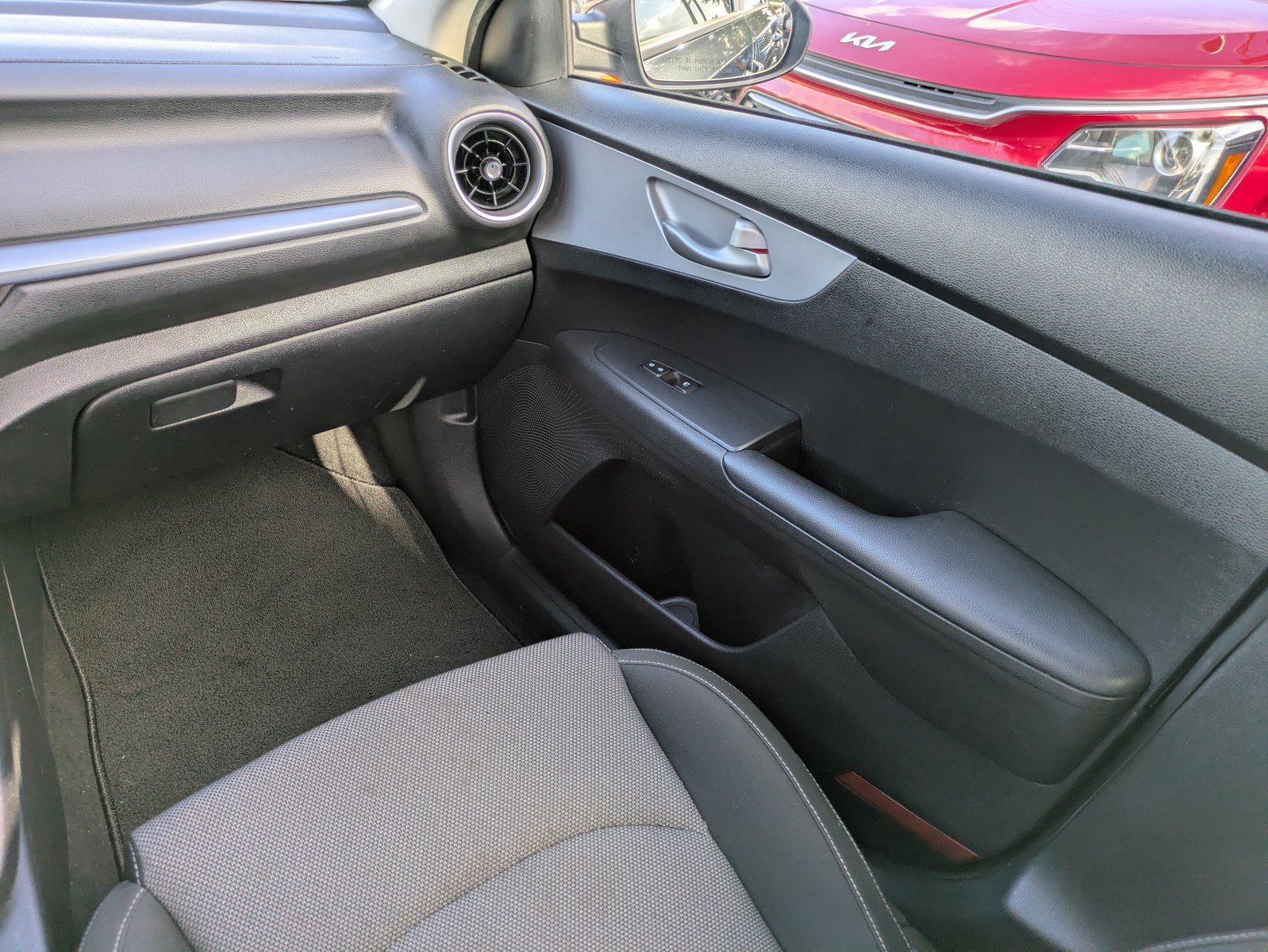 Certified 2024 Kia Forte LXS FWD image 13