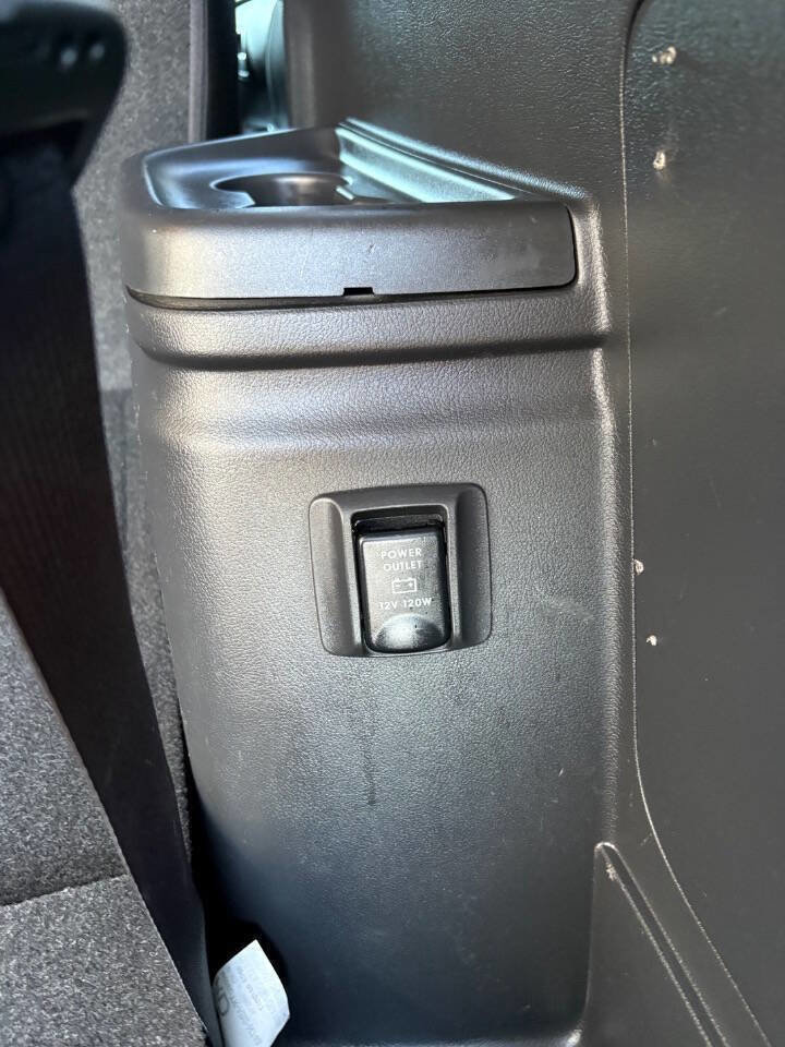 Used 2017 Mitsubishi Outlander ES image 28