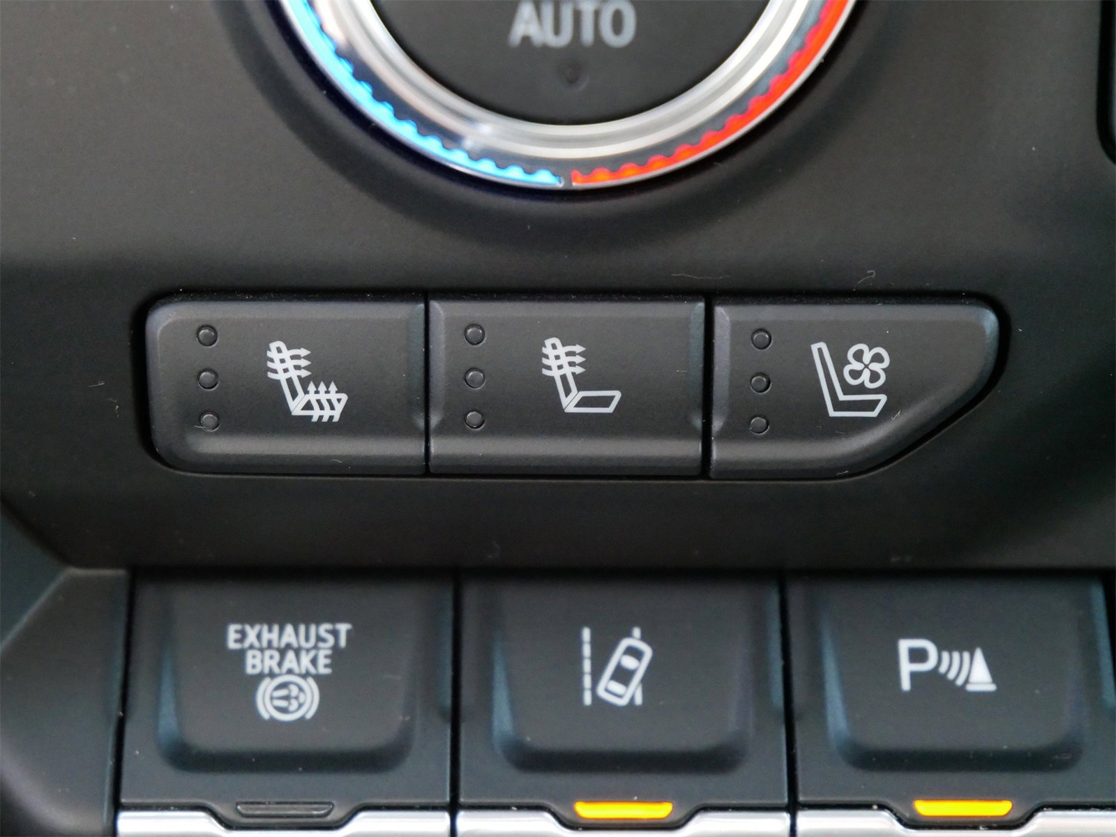 Used 2022 GMC Sierra 3500 Denali w/ Denali Ultimate Package image 23