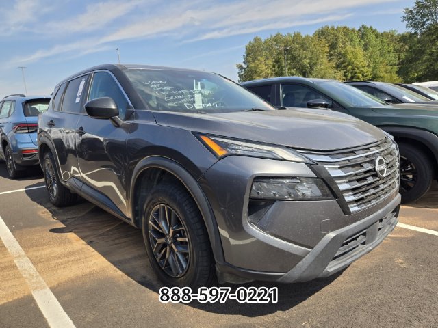 Used 2024 Nissan Rogue S FWD image 6