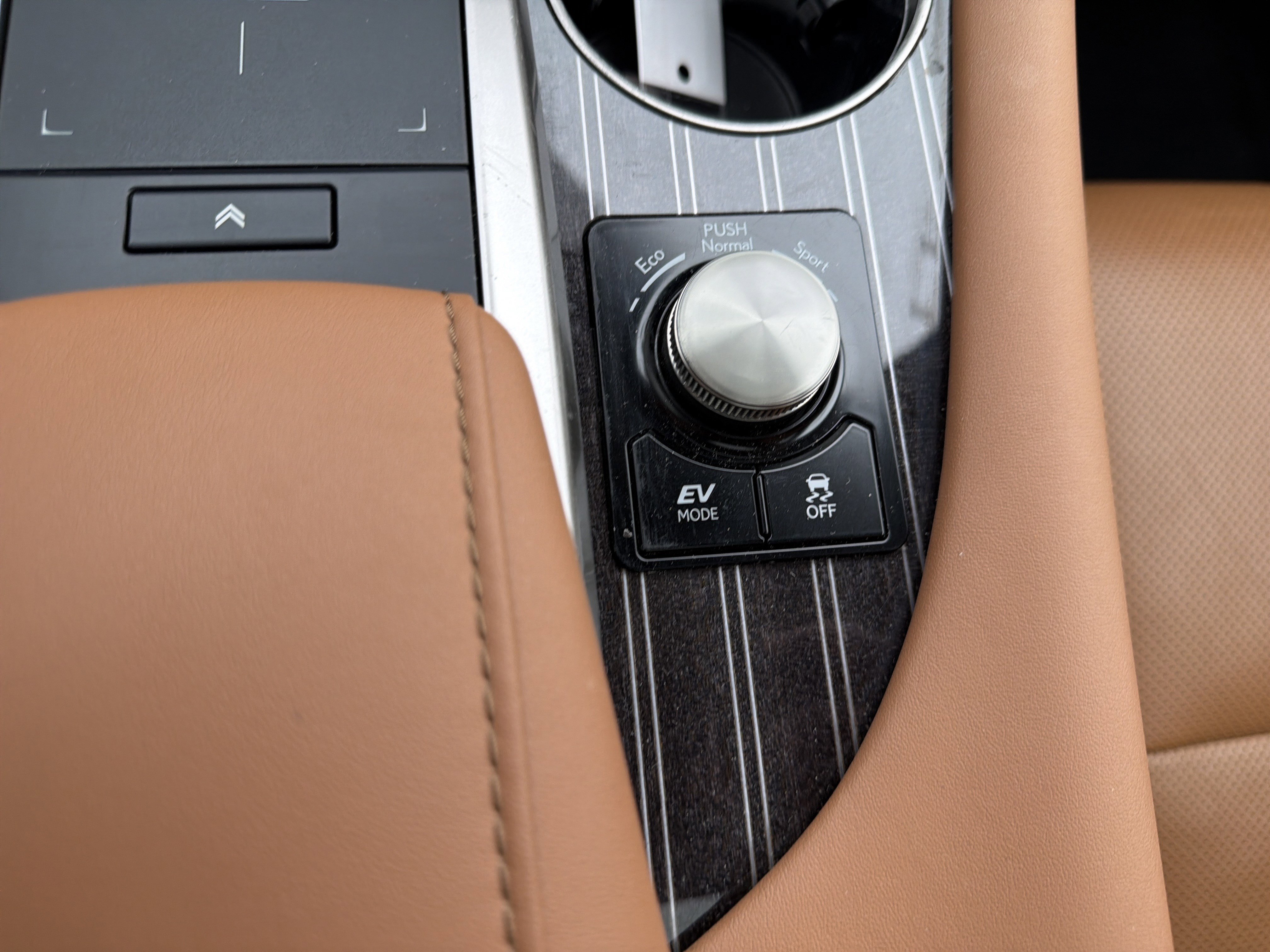 Used 2022 Lexus RX 450h AWD w/ Luxury Package image 62