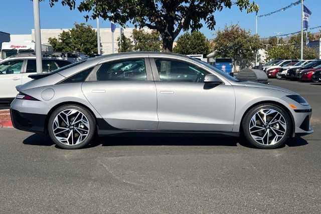 Used 2024 Hyundai Ioniq 6 SEL RWD image 3