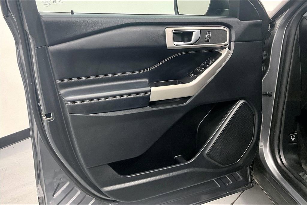 Used 2022 Ford Explorer XLT RWD image 17
