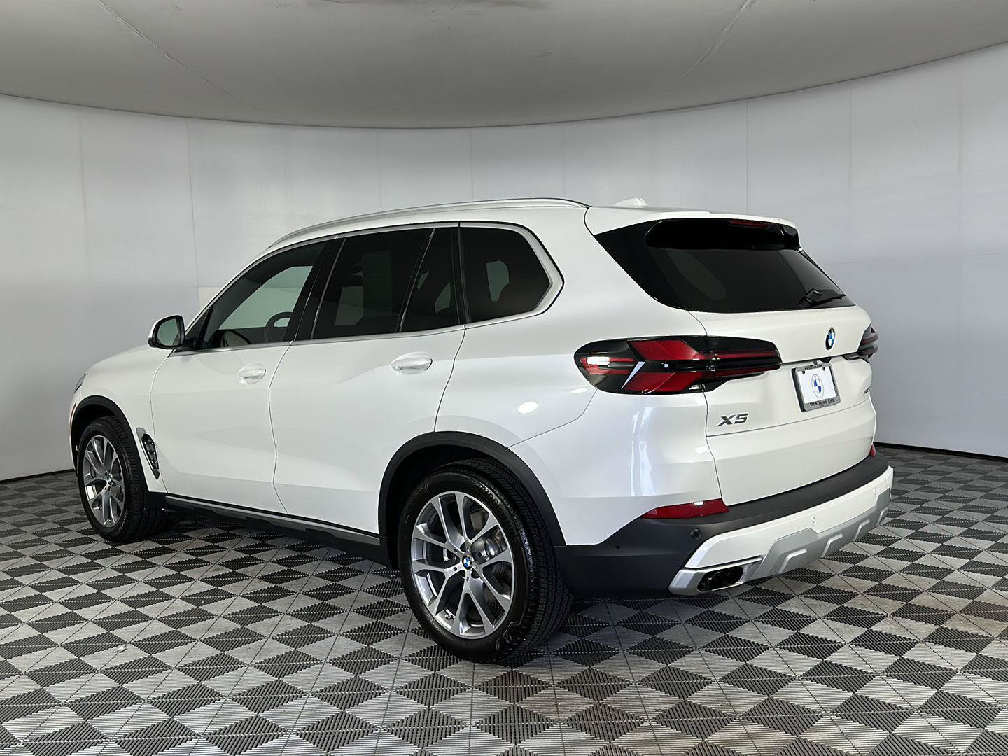 Used 2026 BMW X5 xDrive40i AWD/4WD image 23