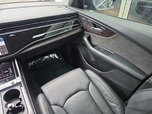 Used 2020 Audi Q8 Prestige AWD/4WD image 15