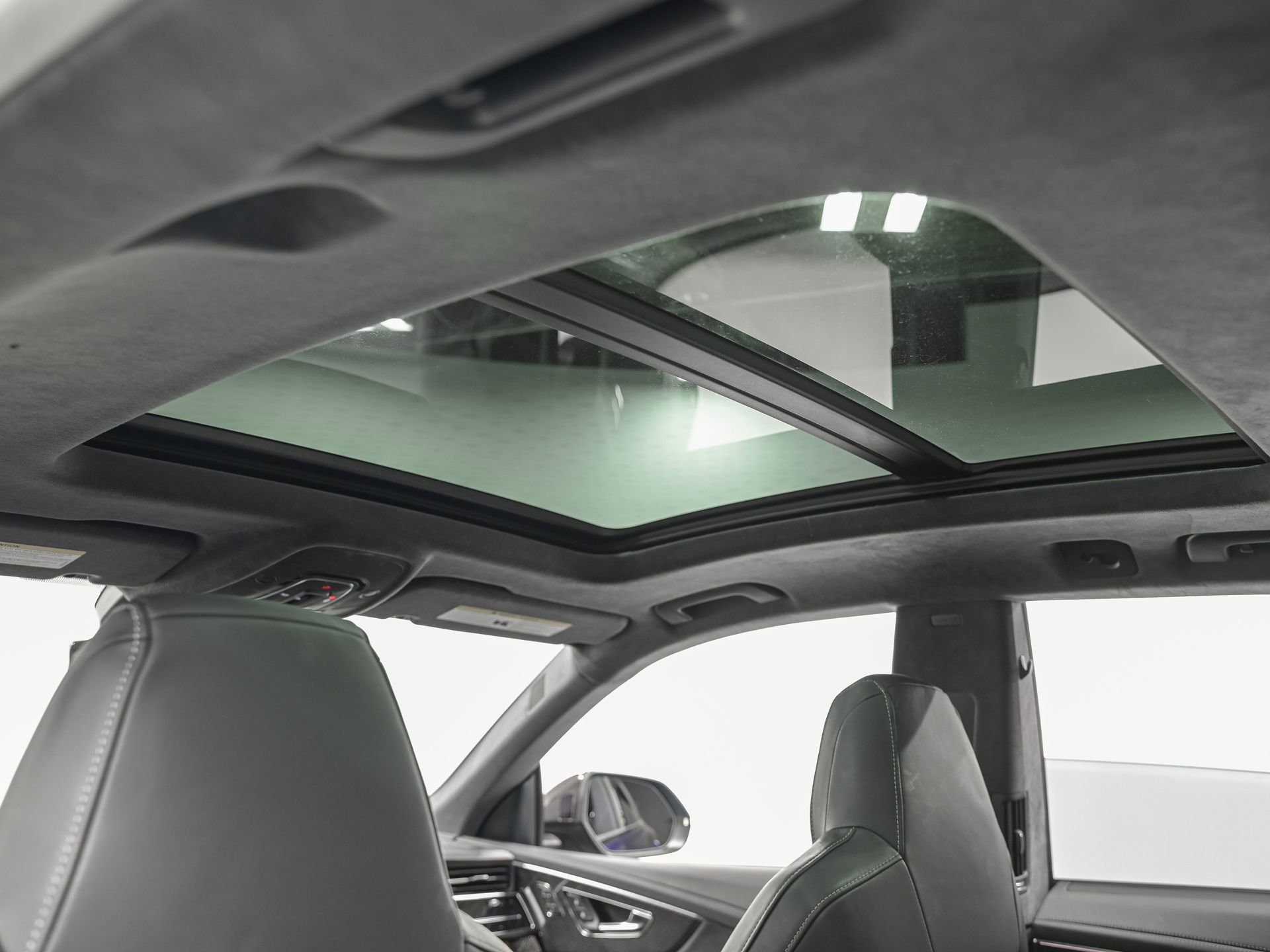 Used 2023 Audi SQ8 Prestige w/ Prestige Package image 25