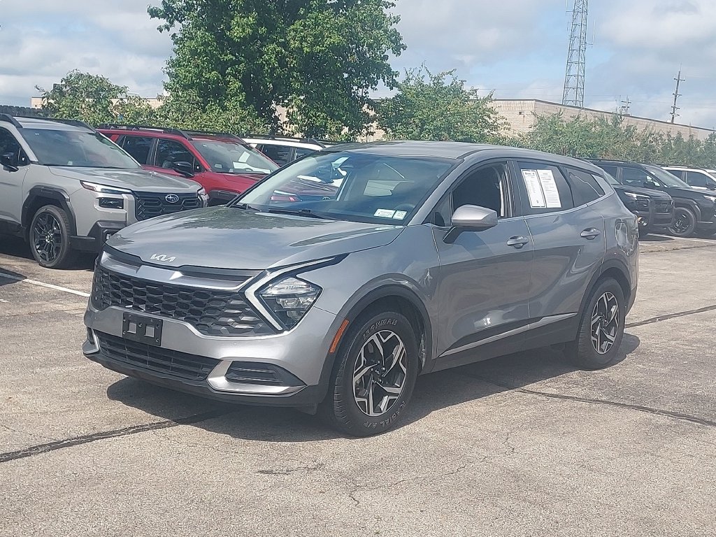 Used 2023 Kia Sportage LX FWD image 3