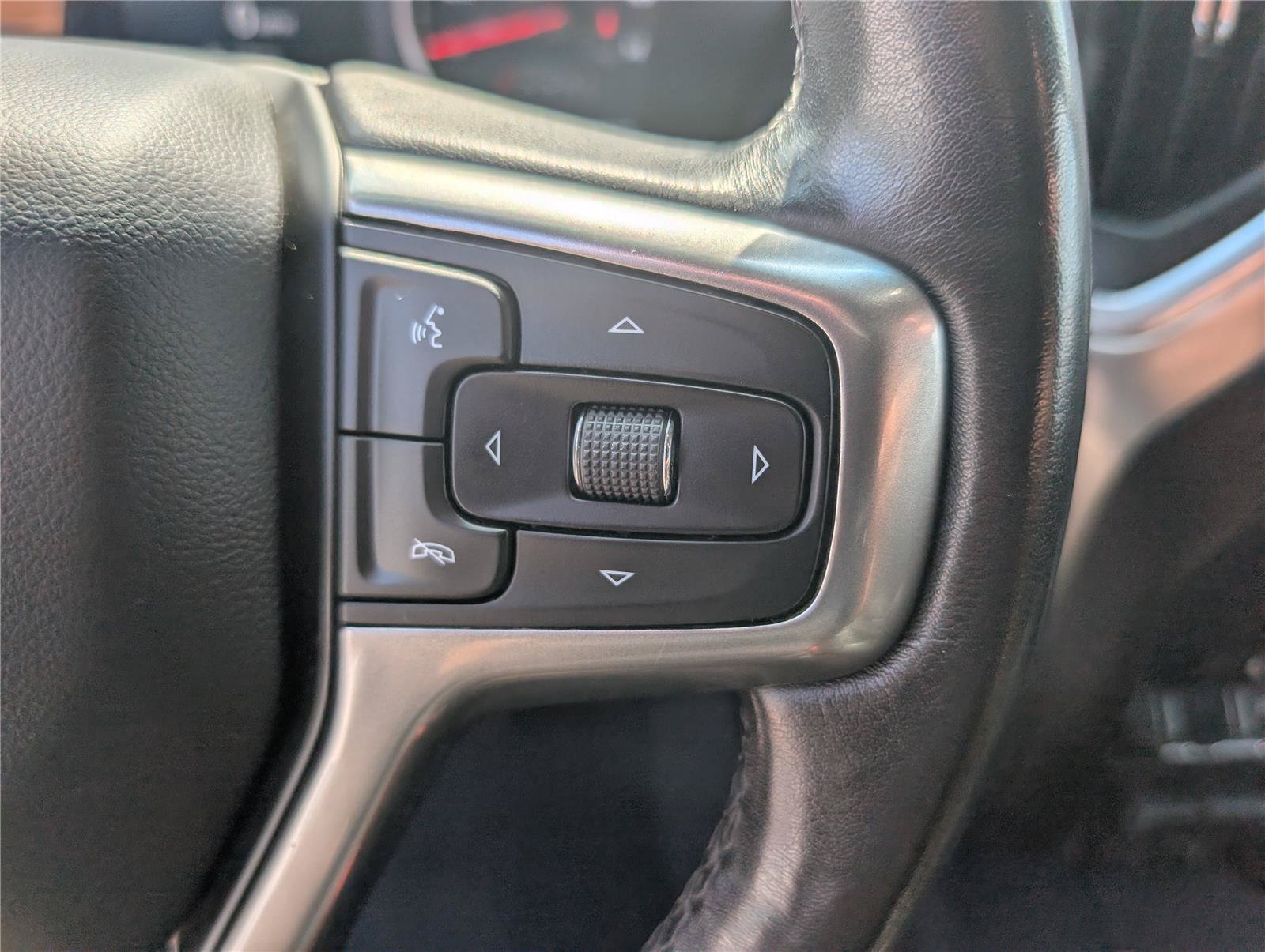 Used 2020 Chevrolet Silverado 1500 LT w/ All-Star Edition AWD/4WD image 23