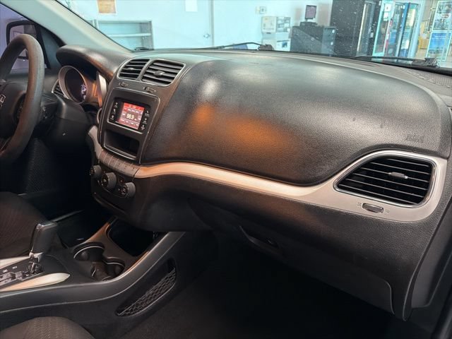 Used 2019 Dodge Journey SE FWD image 24
