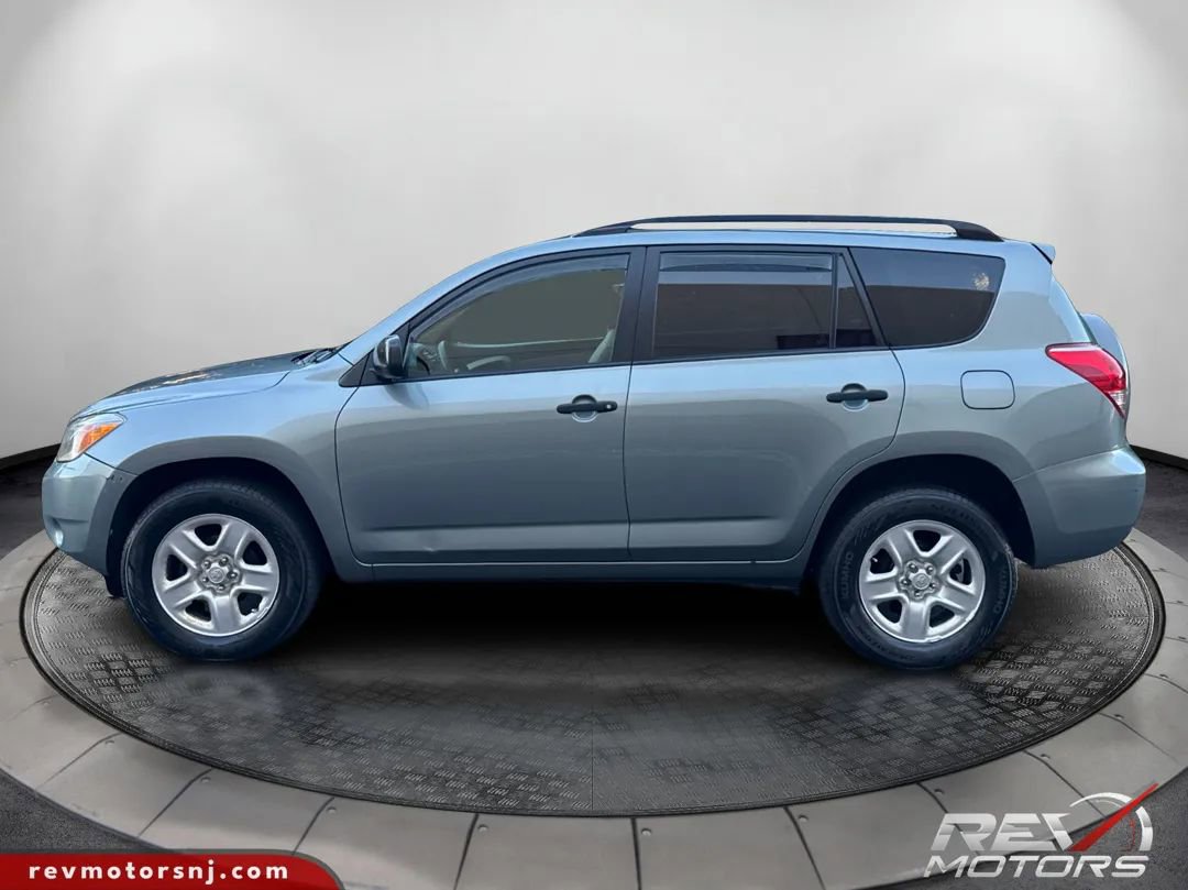 Used 2006 Toyota RAV4 Sport Utility 4D image 2