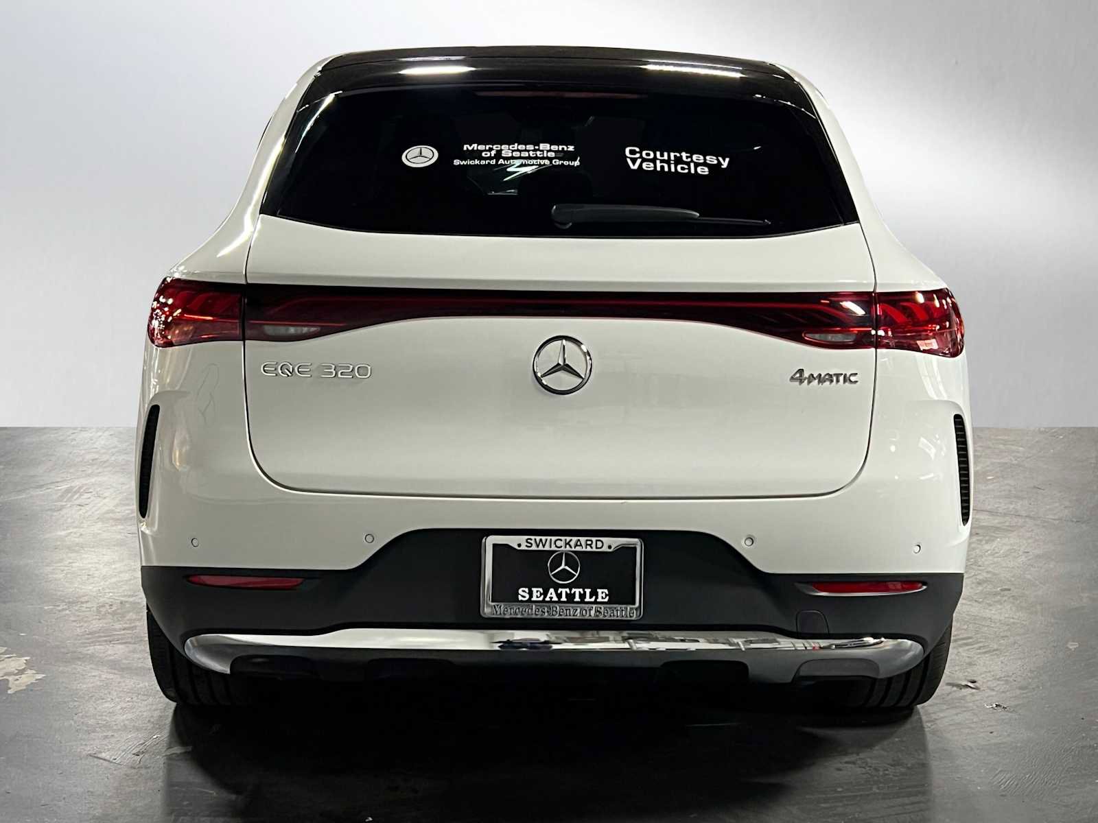 Used 2026 Mercedes-Benz EQE 320 4MATIC SUV image 4
