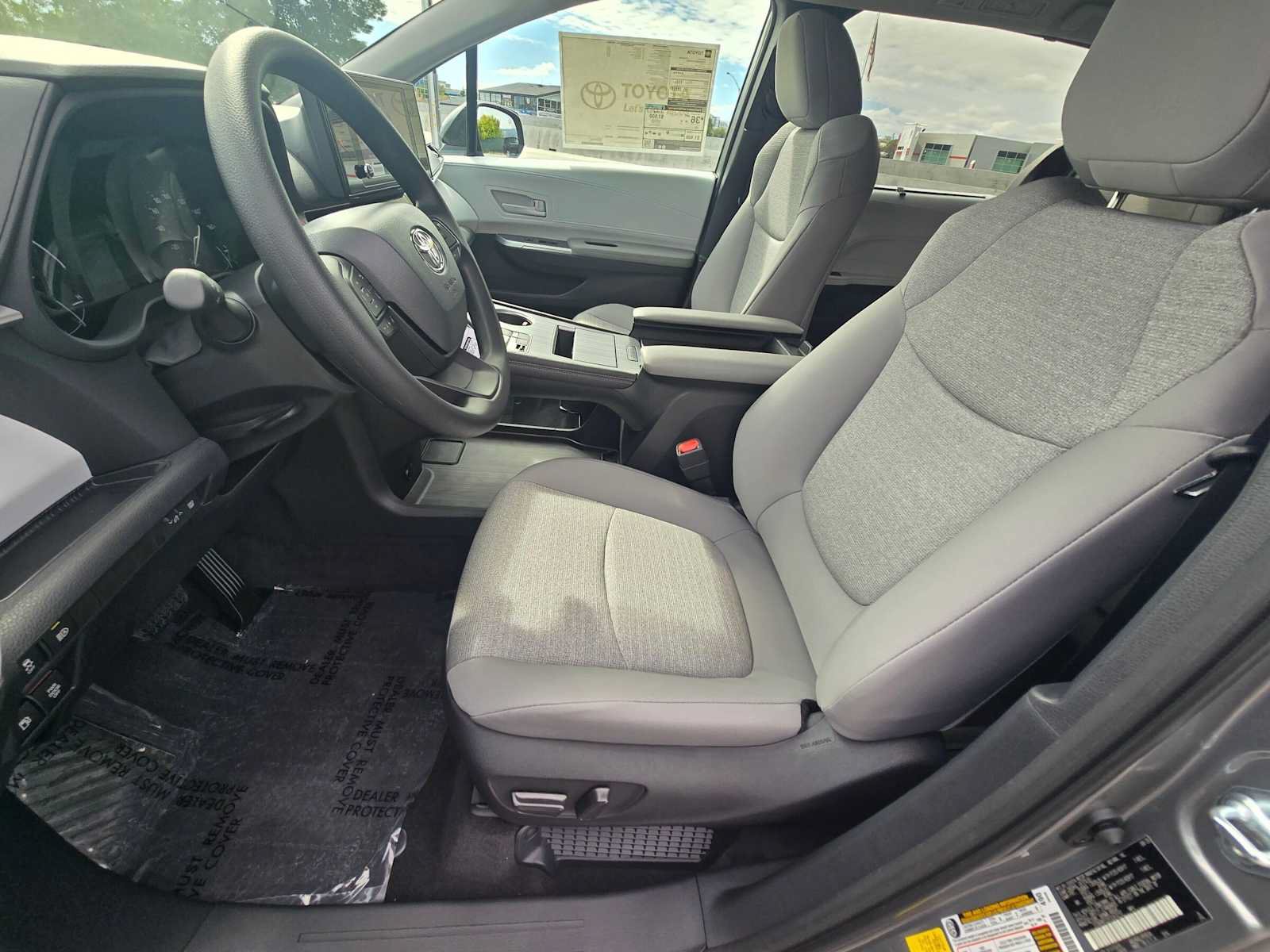 New 2026 Toyota Sienna LE FWD image 21