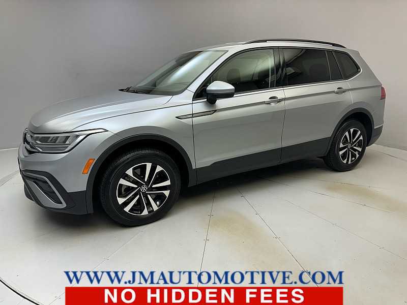 Used 2024 Volkswagen Tiguan S image 1