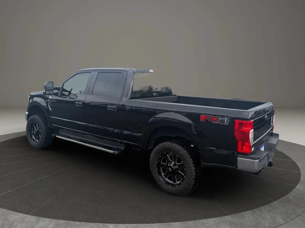 Used 2020 Ford F250 XL w/ STX Appearance Package AWD/4WD image 3