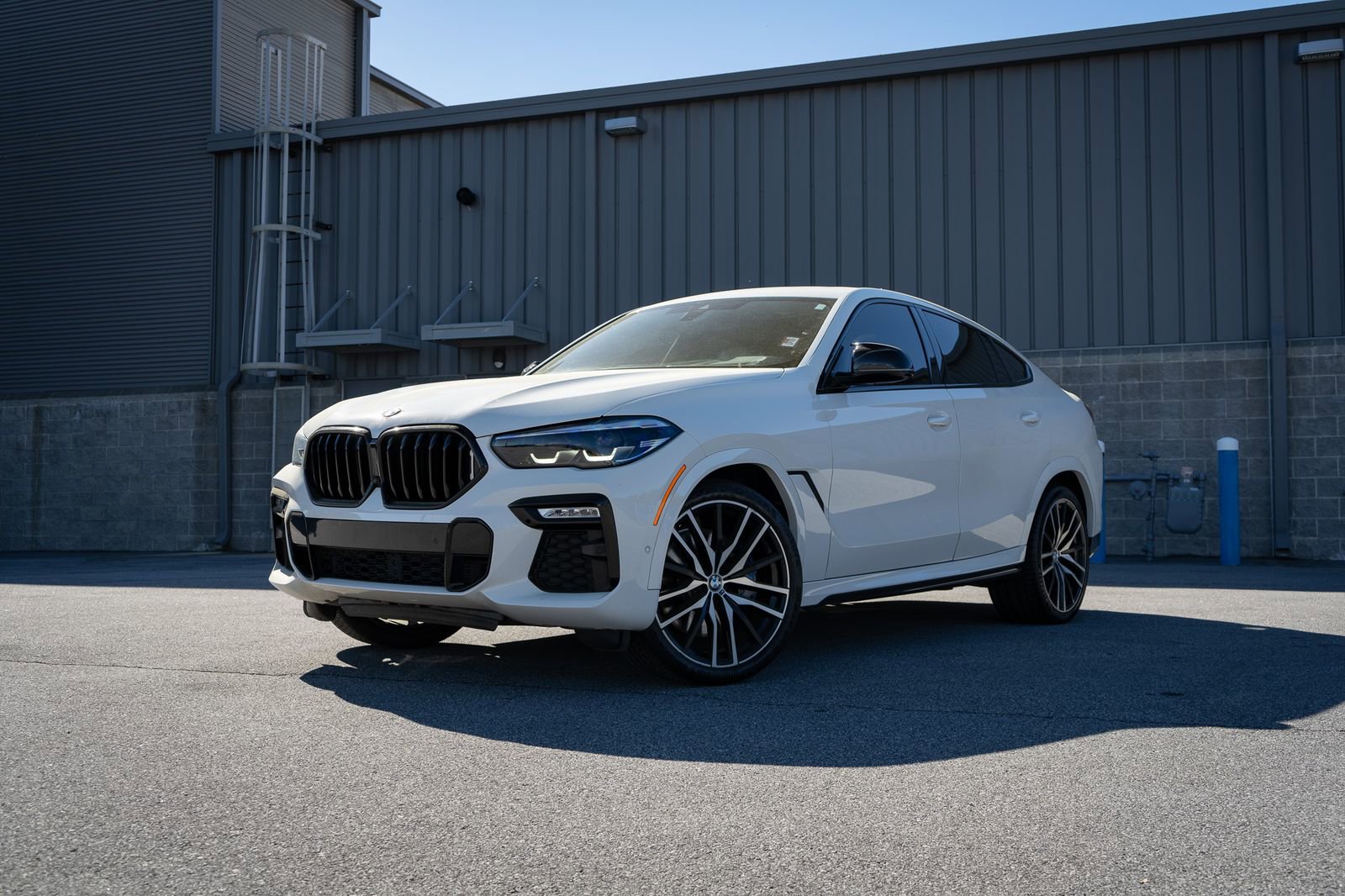Used 2020 BMW X6 xDrive40i w/ M Sport Package AWD/4WD video 1