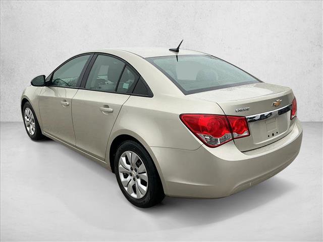 Used 2013 Chevrolet Cruze LS image 7