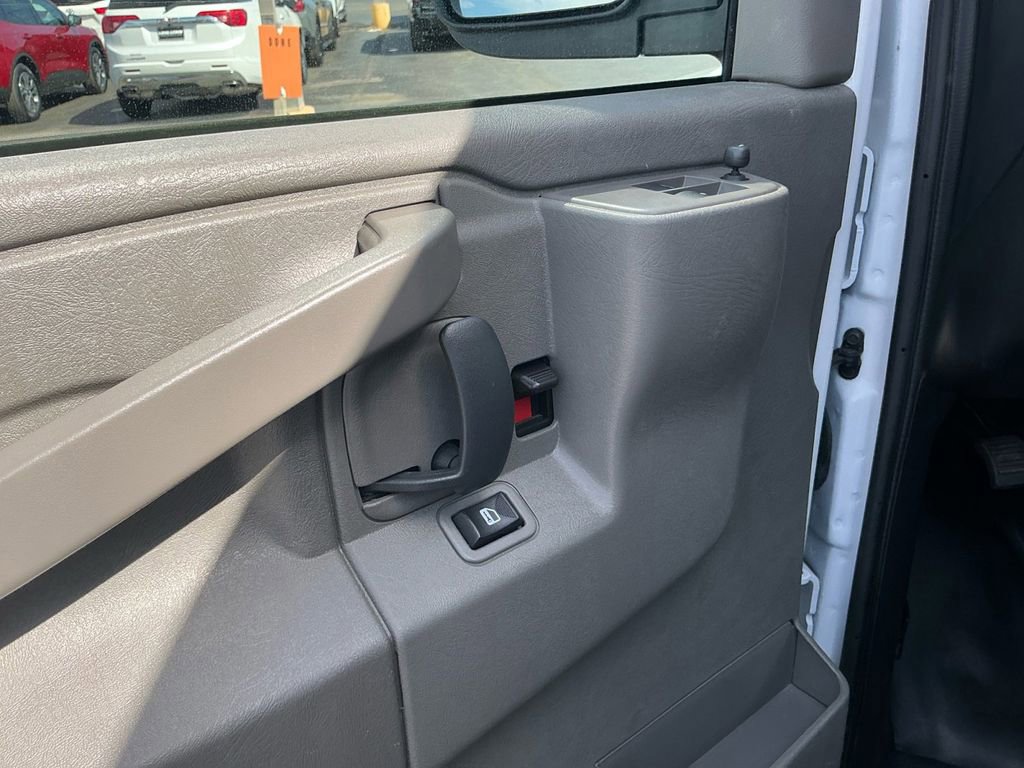 Used 2024 GMC Savana 2500 w/ Driver Convenience Package image 16