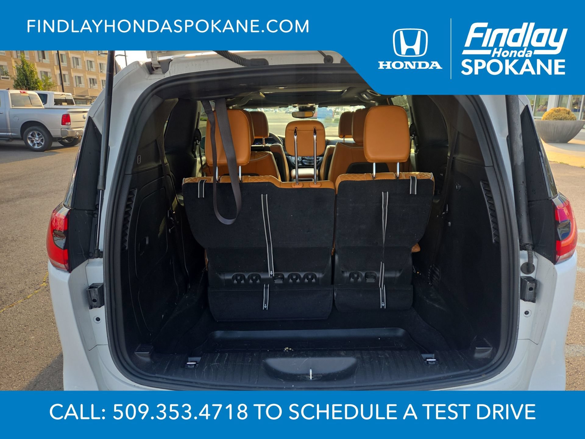 Used 2022 Chrysler Pacifica Pinnacle FWD image 11