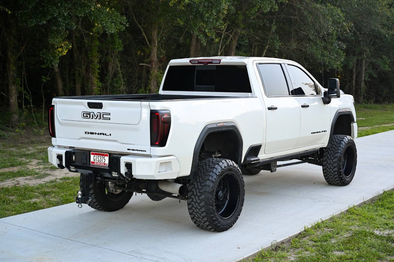 Used 2021 GMC Sierra 3500 Denali w/ Denali Ultimate Package AWD/4WD image 2
