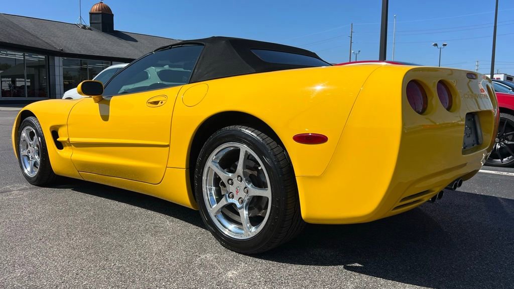 Used 2002 Chevrolet Corvette Convertible w/ Preferred Equipment Group2 image 4