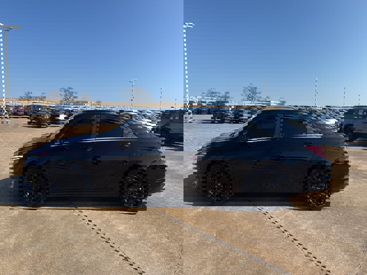 Used 2023 Hyundai Elantra SEL w/ Convenience Package image 4