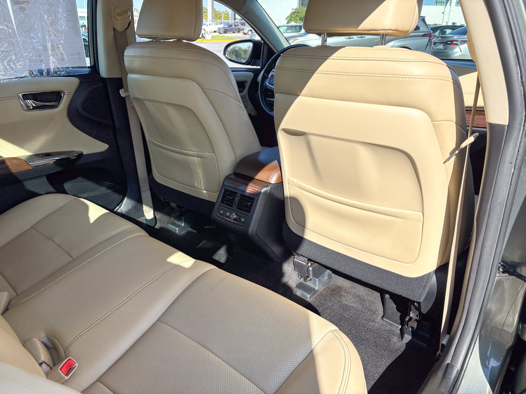 Used 2013 Toyota Avalon Limited FWD image 47