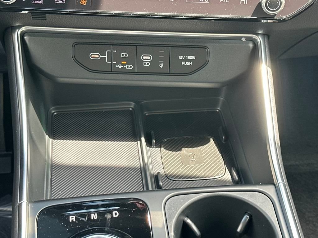New 2025 Kia Carnival SX Prestige FWD image 29