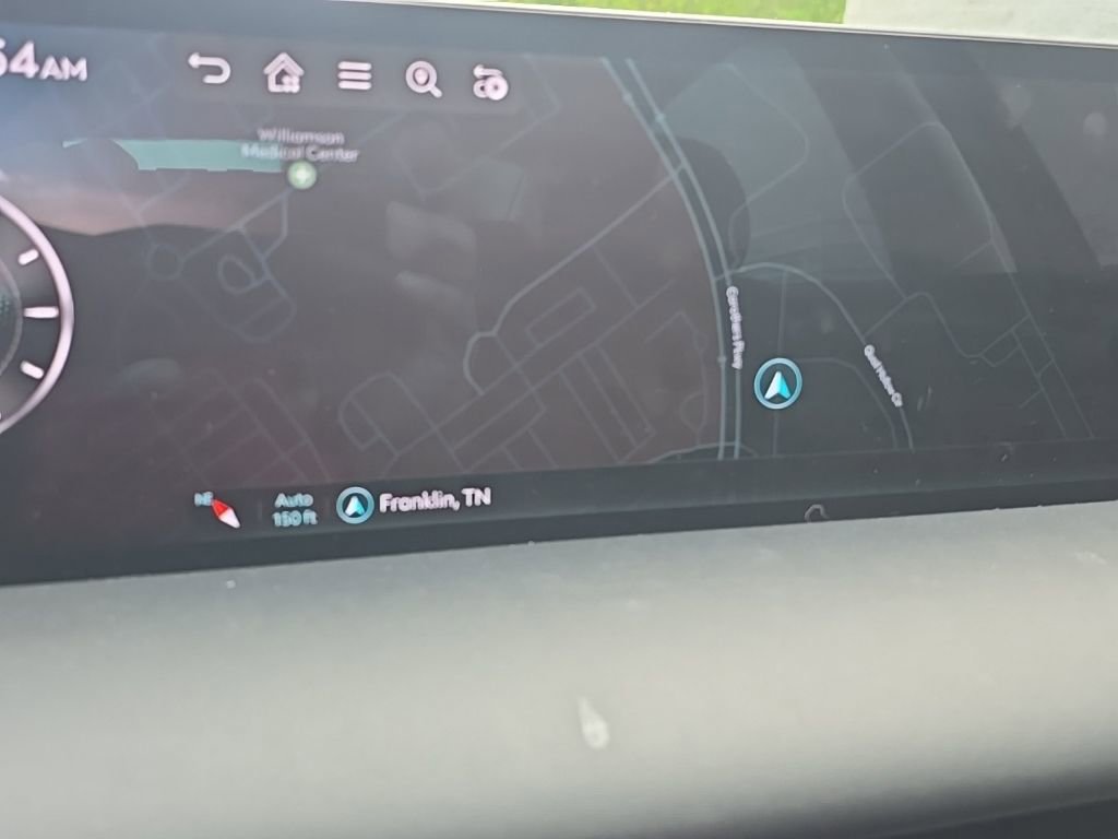 Used 2025 Genesis G80 2.5T image 17