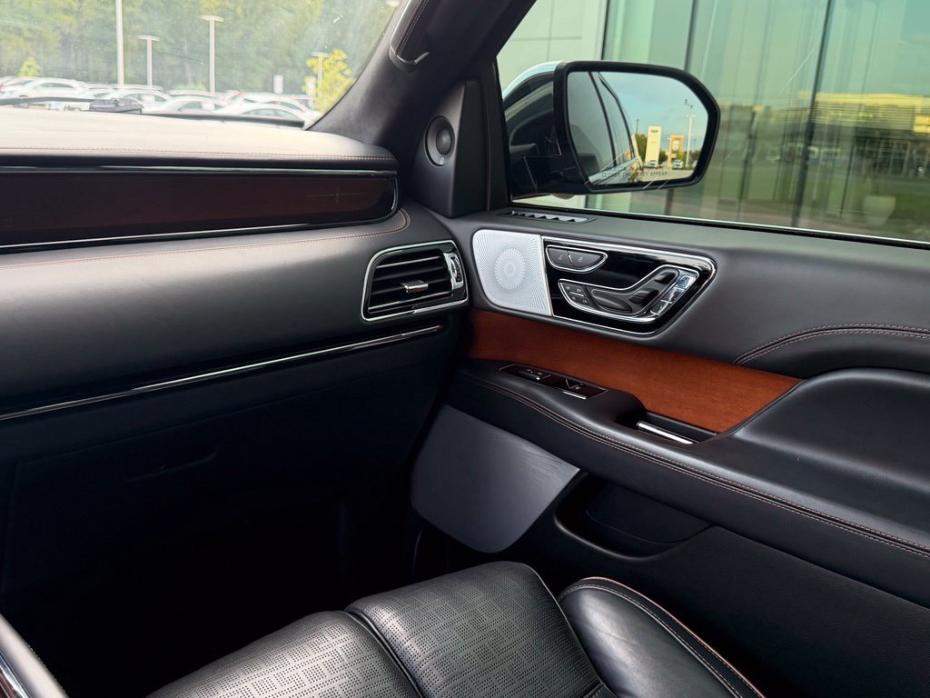 Used 2024 Lincoln Navigator Black Label AWD/4WD image 31