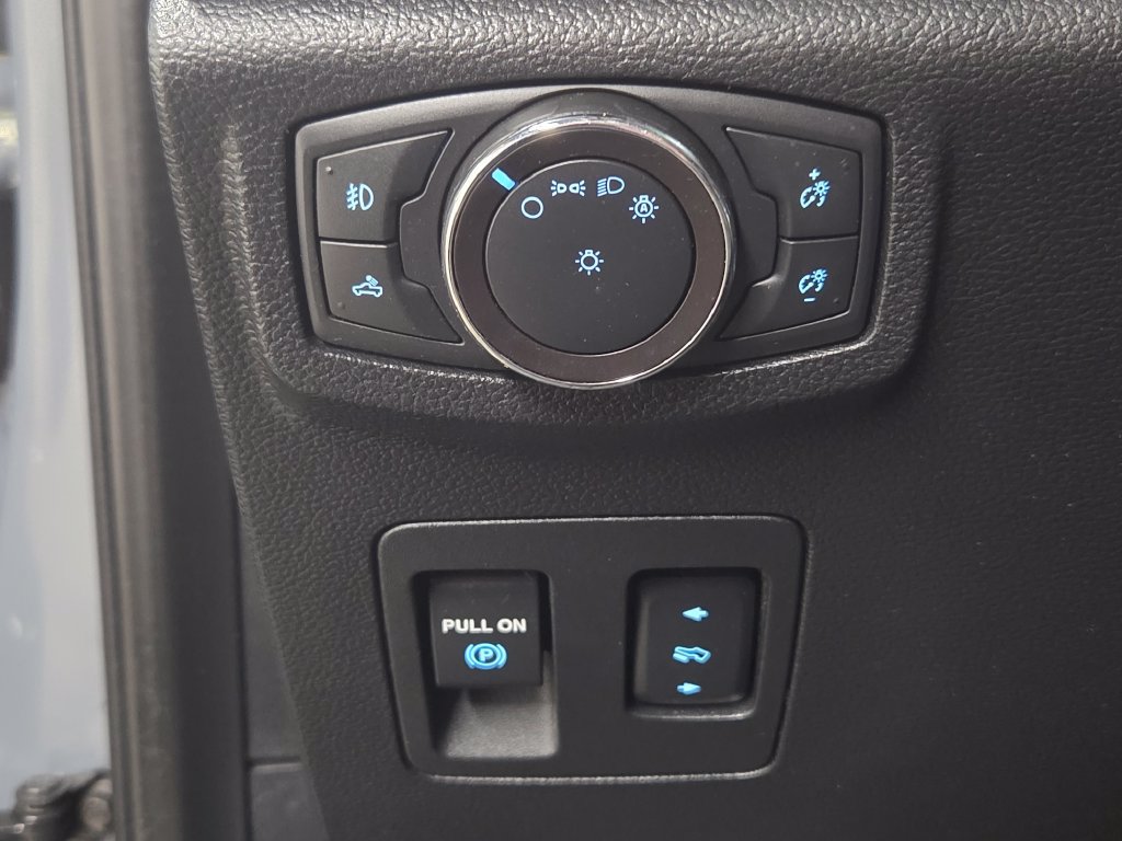 Used 2019 Ford F150 XLT w/ Equipment Group 302A Luxury AWD/4WD image 27