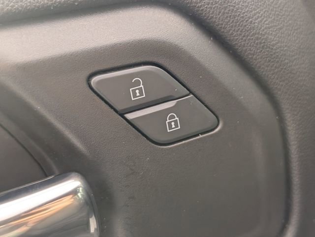 Used 2020 Chevrolet Silverado 1500 Custom Trail Boss w/ Custom Convenience Package image 11