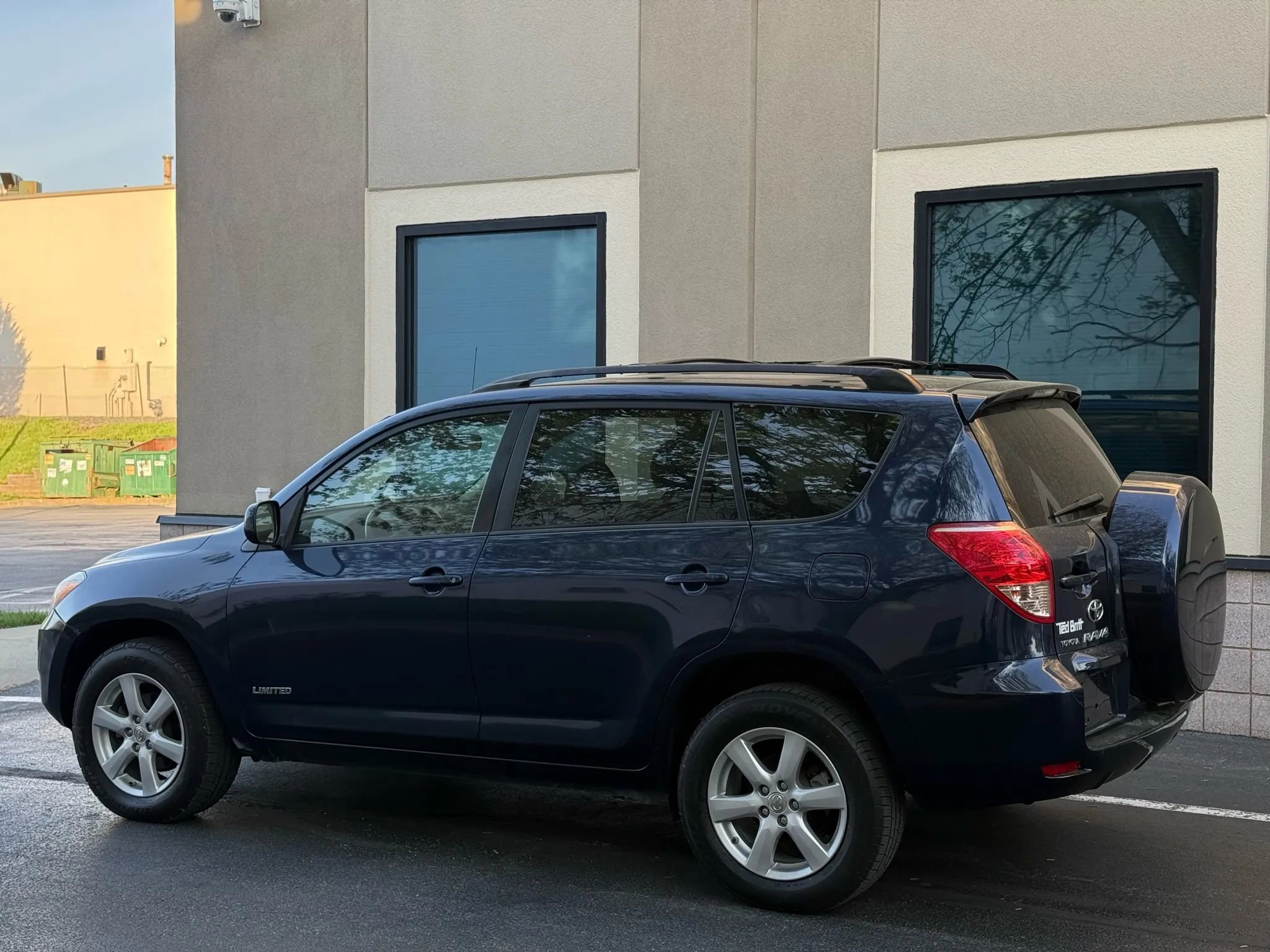 Used 2007 Toyota RAV4 Limited image 4