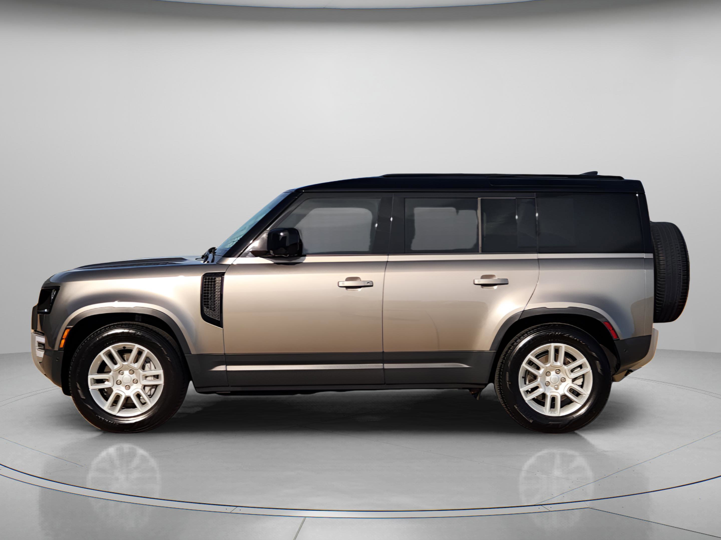 Certified 2025 Land Rover Defender 110 S image 2