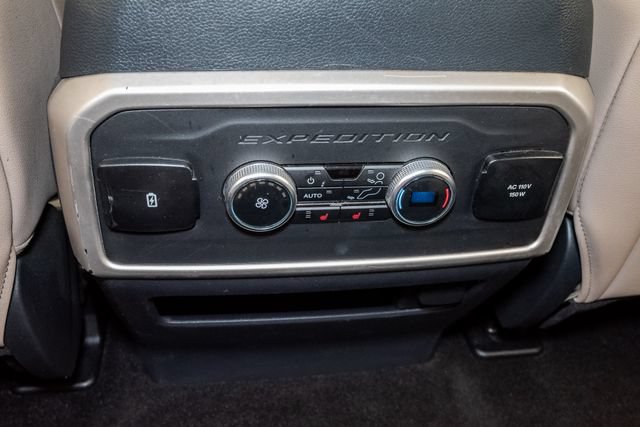 Used 2023 Ford Expedition Limited AWD/4WD image 31