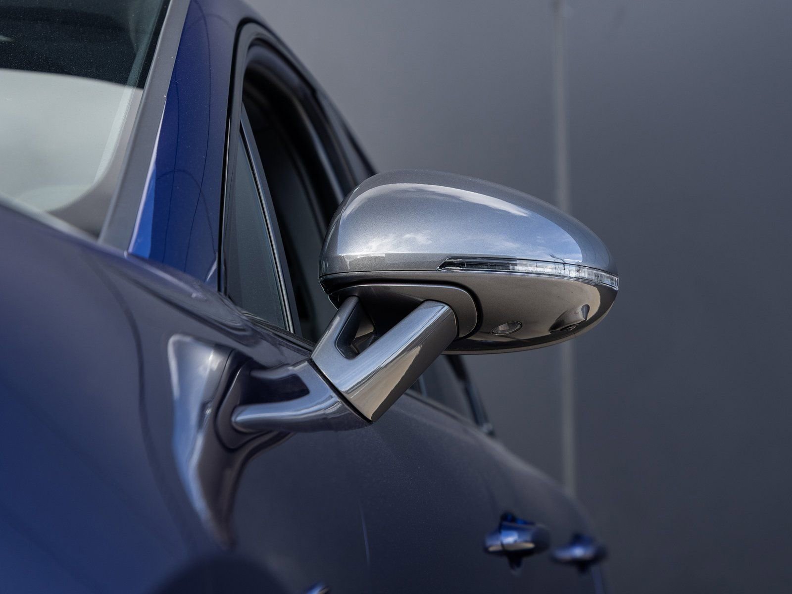 New 2026 Porsche Macan Turbo image 18