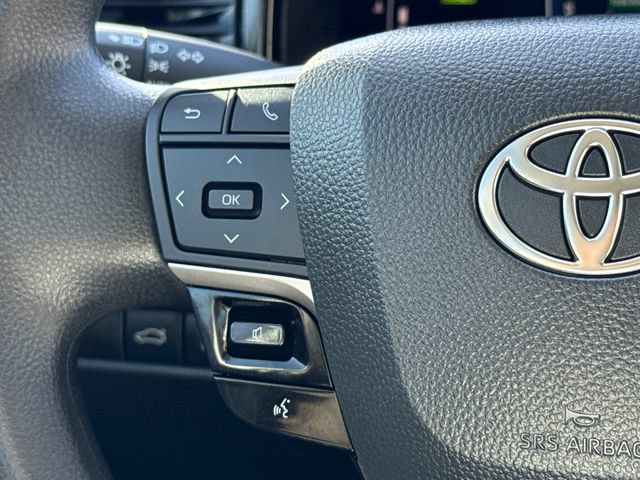Used 2025 Toyota Camry LE w/ Convenience Package FWD image 28