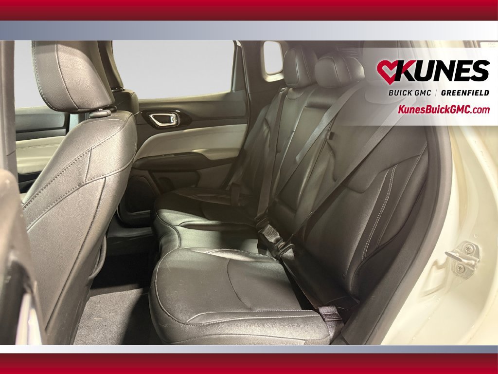 Used 2025 Jeep Compass Limited AWD/4WD image 34