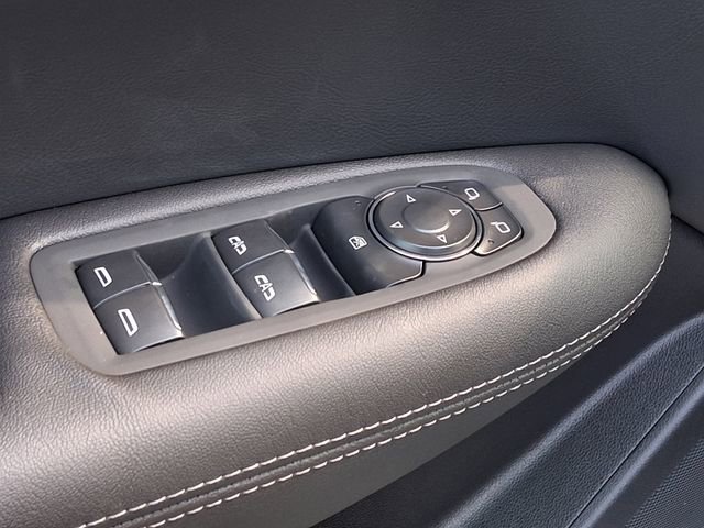 New 2026 Cadillac XT5 Luxury image 18