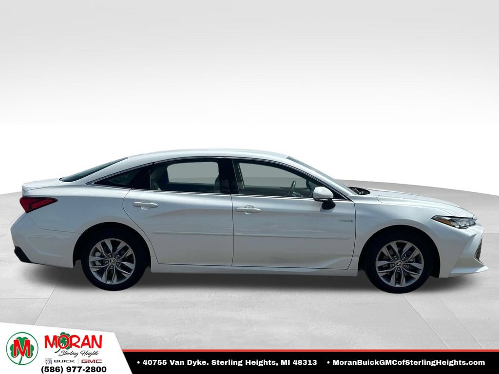 Used 2021 Toyota Avalon XLE FWD image 6