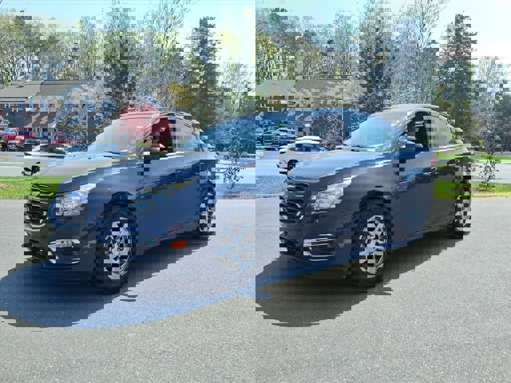 Used 2015 Chevrolet Cruze LT image 18