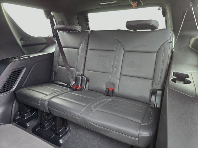 Used 2025 Chevrolet Tahoe LT AWD/4WD image 19