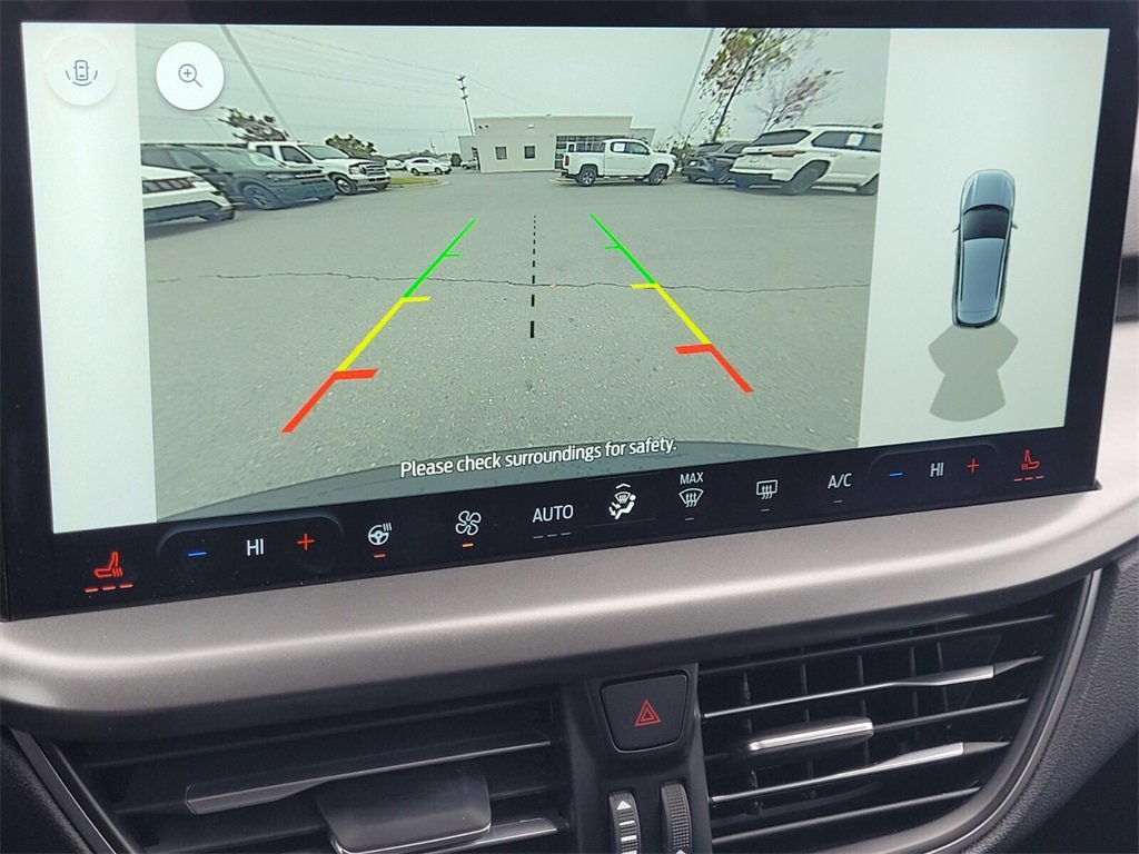 Used 2025 Ford Escape SE image 17