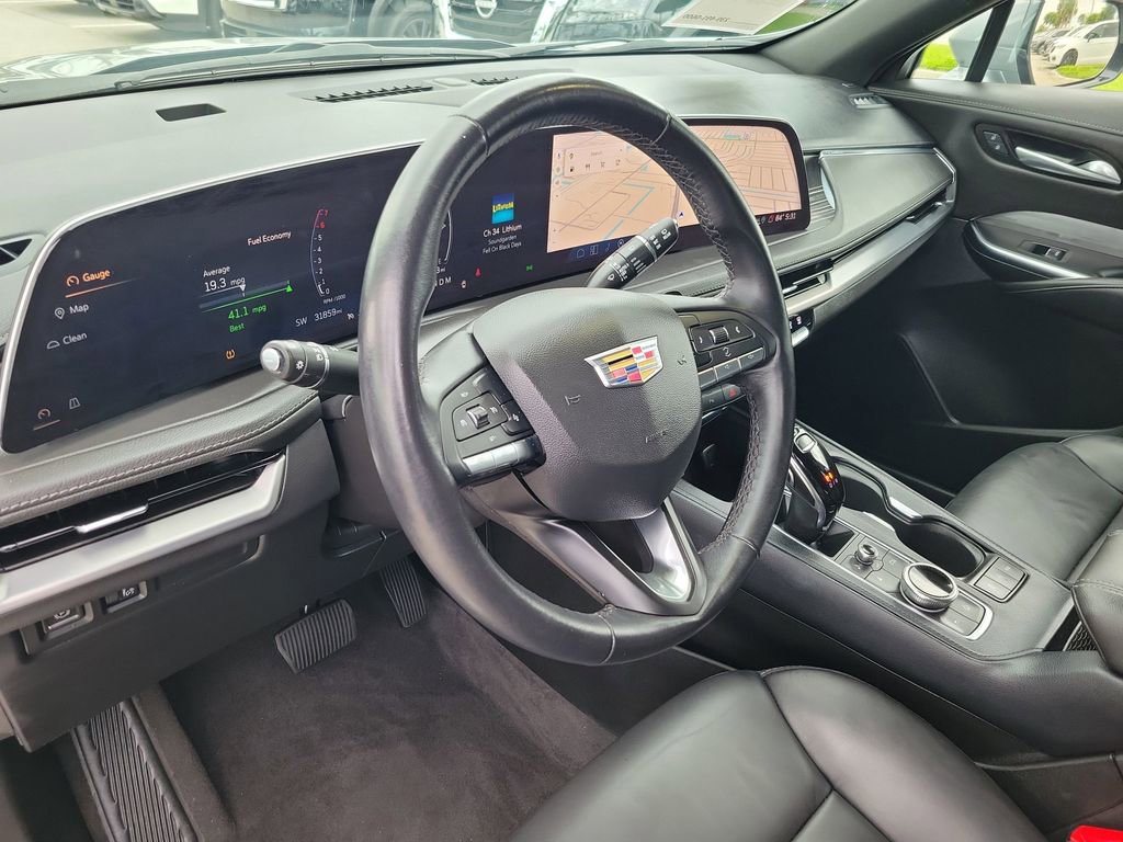 Used 2025 Cadillac XT4 Premium Luxury FWD image 23